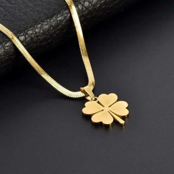 Clover leaf necklace - Image 3